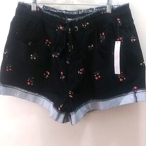 Tinsel Town Women's Floral Shorts Size 9
